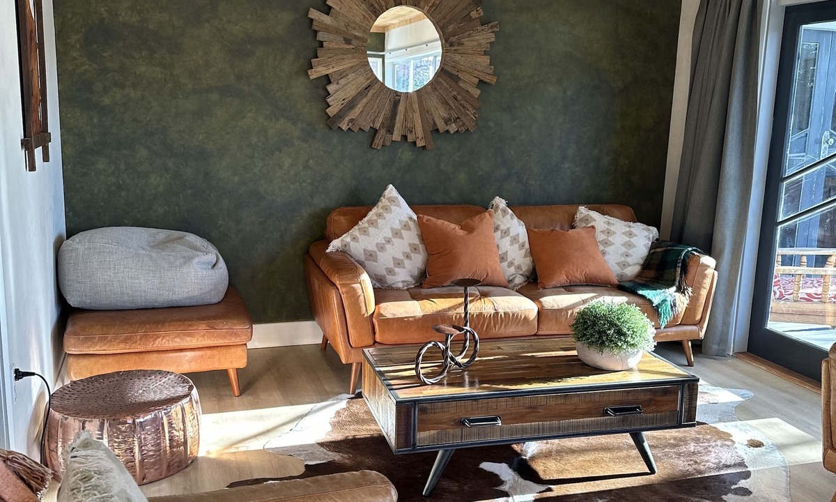 Palmerston North House | Riverdale Retreat - spa pool & spa bath