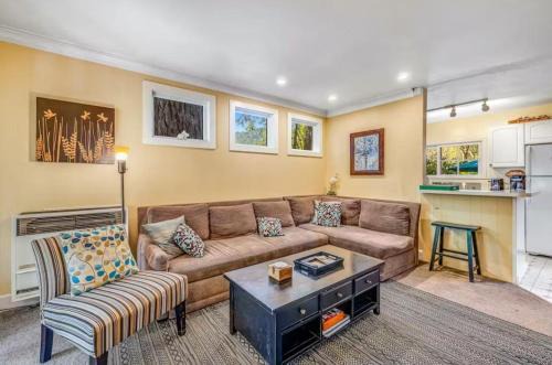 Northwood House | Riverdale