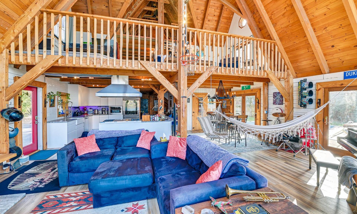 Newtonville Cabin | Riverfront A-Frame Cabin in Troy w/Pool & Dock!