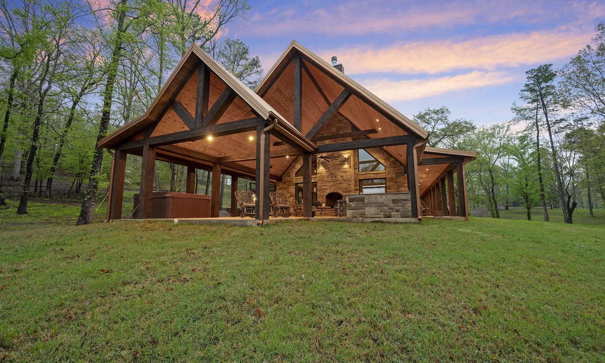 Golden Cabin | Riverfront Cabin-160 acres/Mtn & River Views!Hiking Trails!Kayaks Provided!