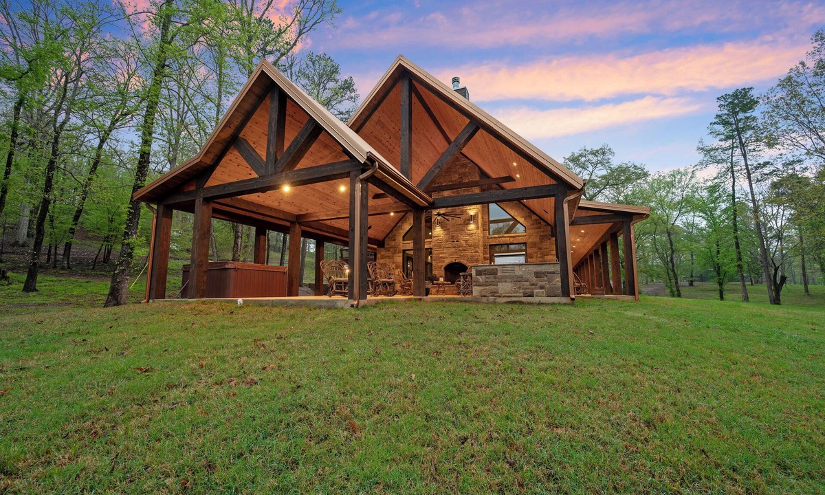 Golden Resort | Riverfront Cabin, Bunkhouse & Saloon-160 Acres/Hiking Trails!Kayaks Provided!