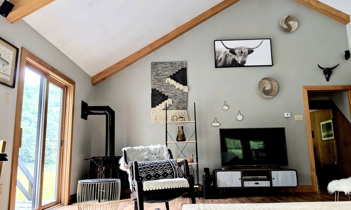 Drifting Cabin | Riverfront Cabin Oasis/PSU football/Elk viewing