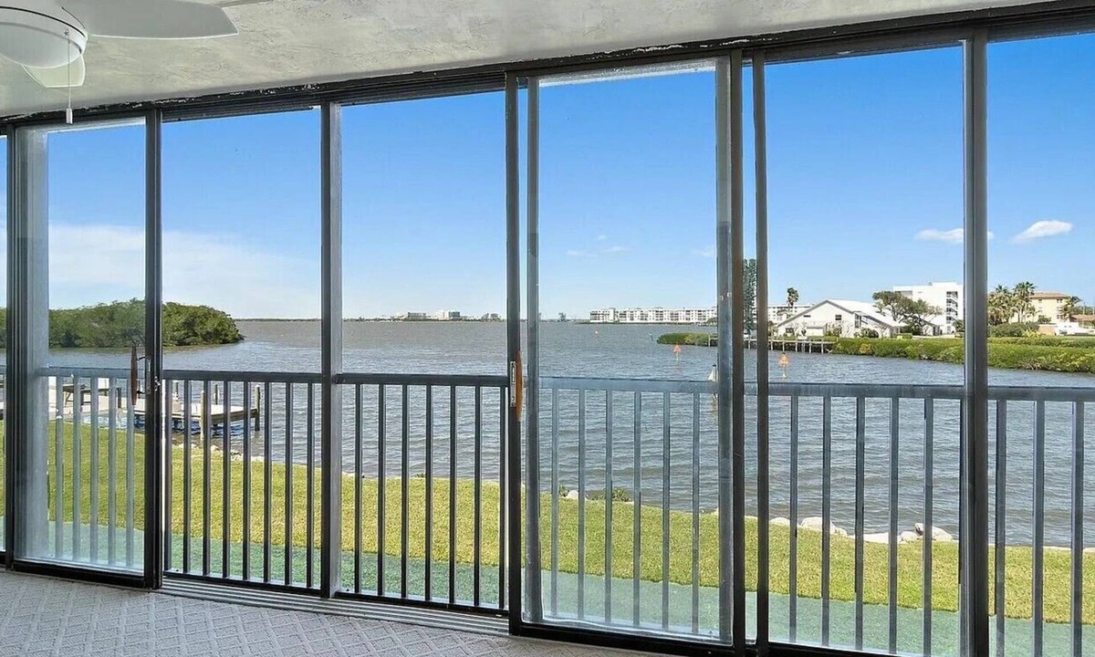 Cocoa Isles Condo | RIVERFRONT CONDO LIVING! Marvelous 2-bedroom condo in Cocoa Beach