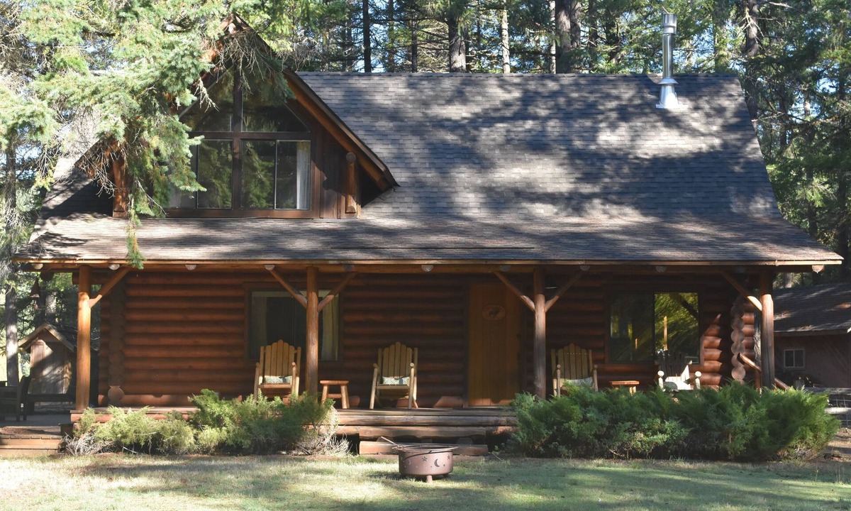 Douglas County Cabin | Riverfront Farwood Cabin Retreat