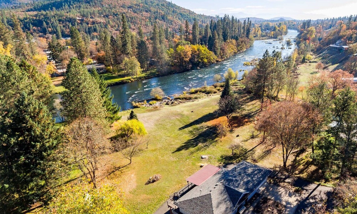 Shady Cove House | Riverfront Getaway, Beautifully Remodeled Home