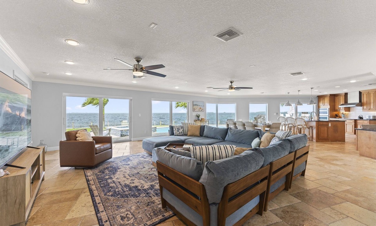 Cocoa Isles Country Club House | Riverfront-Heated Pool/Spa-Game Room-Bikes