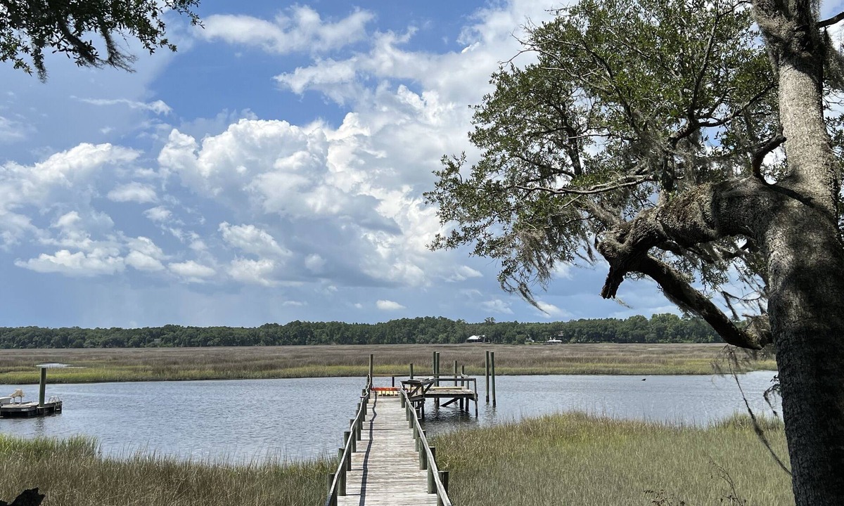 Camden House | Riverfront home on deep water - sleeps 12