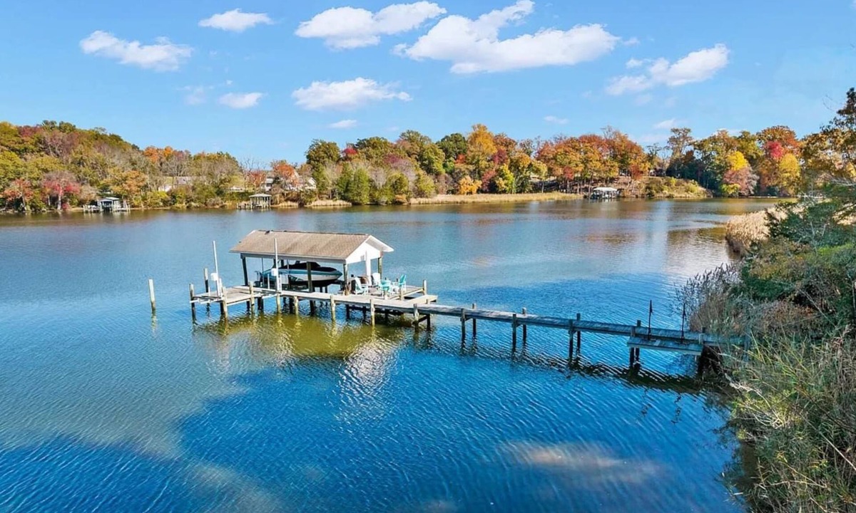Mount Holly House | Riverfront Home w/Dock · Fire Pit · Kids Play Area