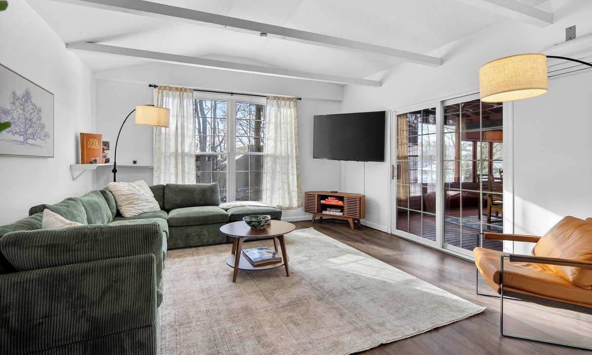 Newtonville House | Riverfront Home w/Tranquil Views in Schaghticoke