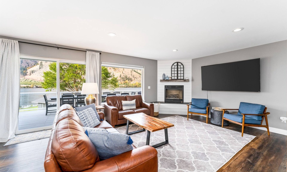 Orondo House | Riverfront home with beach access, cabana, dock, private buoy, fast WiFi & AC