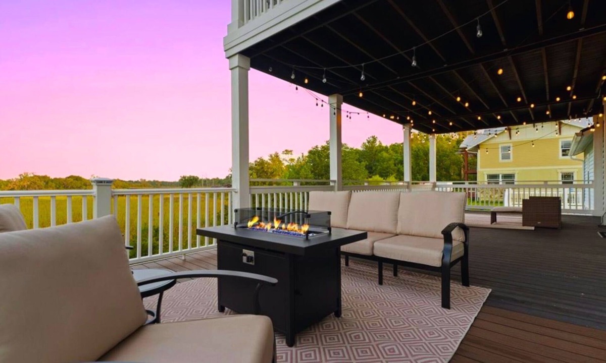 Northside House | Riverfront Luxury - Gym, Game Room, Pet-Friendly