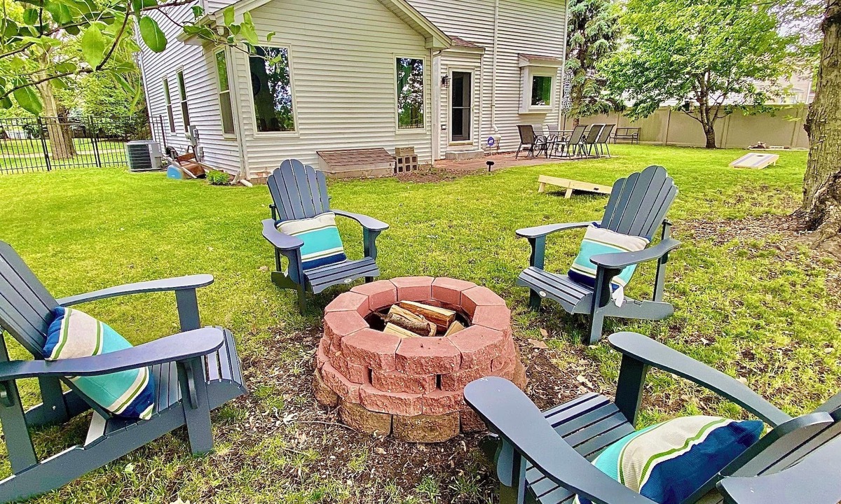 Bolingbrook House | Riverfront Luxury w/Fire Pit & Chef's Kitchen