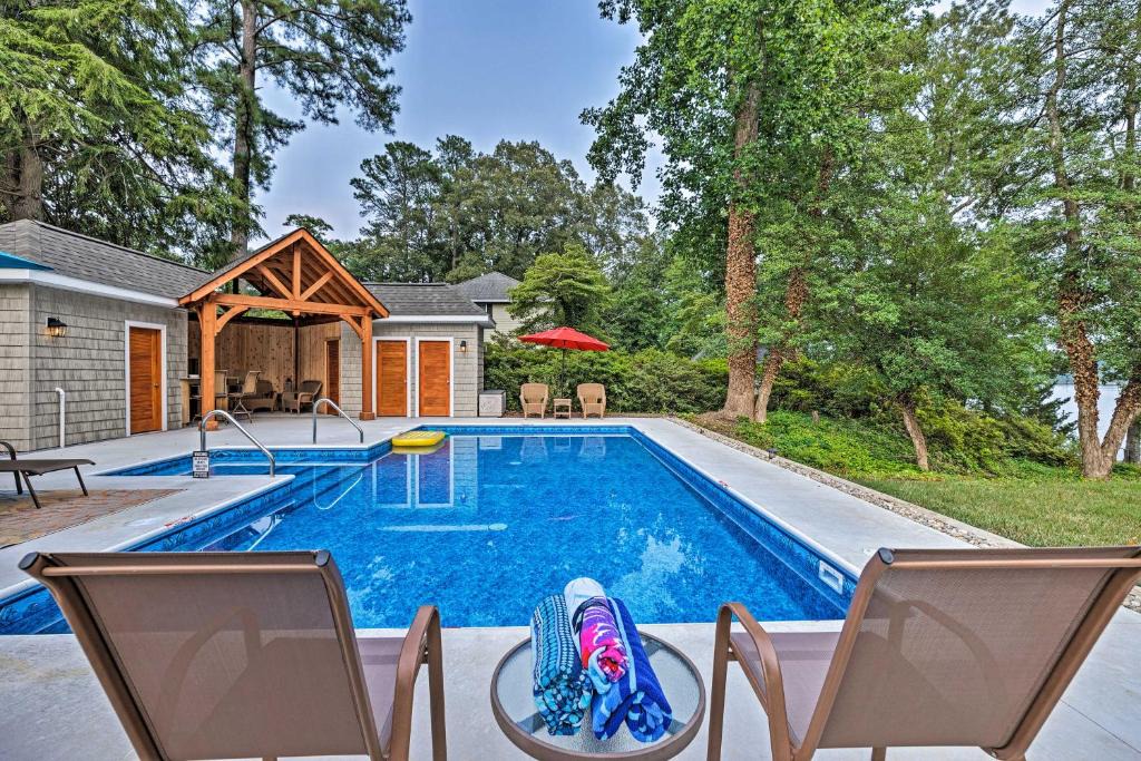 Kinsale House | Riverfront Paradise with Hot Tub and Pool in Kinsale!