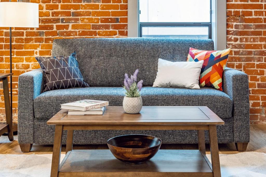 Riverside Apartment | Riverfront Park Travel Apartments