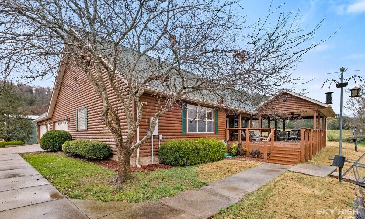 Cotter Cabin | Riverfront Relaxation