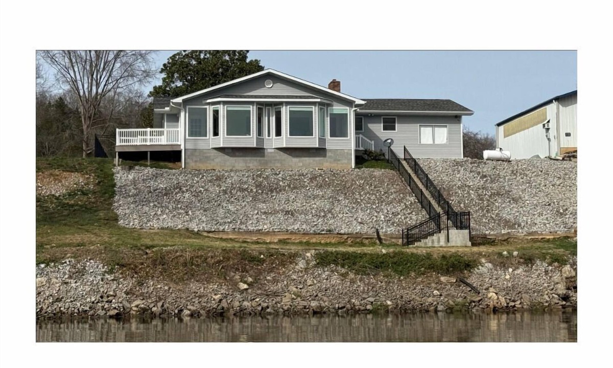 Cotter House | Riverfront Retreat - Fish, Float and Unwind - Charming Two Bedroom Getaway