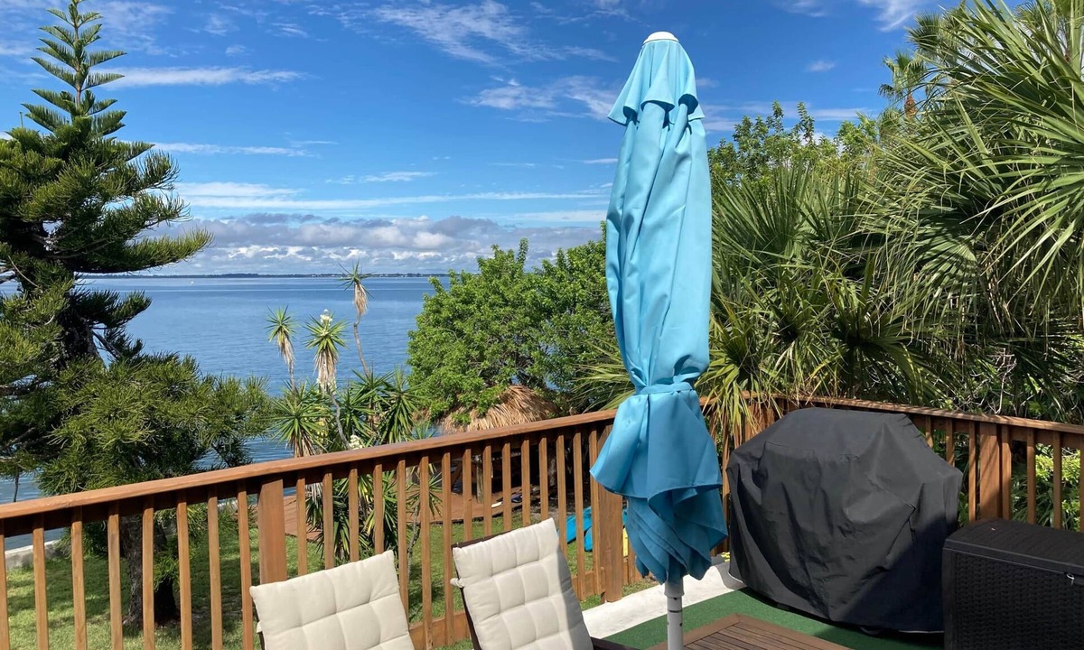 Crescent Beach Apartment | Riverfront*Shared Pool*3-Minute Walk to the Beach (202)