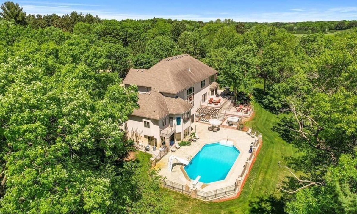 Oak Grove House | Riverfront vacation home with 2 full kitchens, a fitness center and sauna
