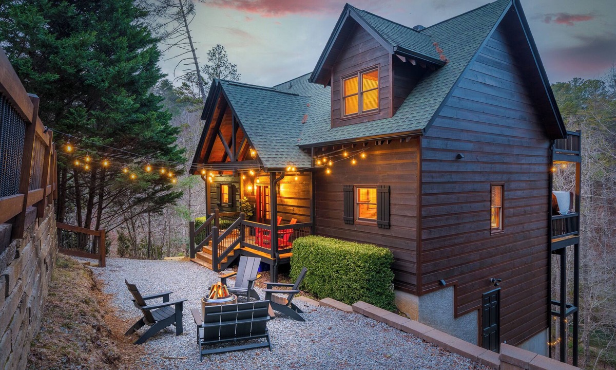 Ellijay Cabin | Riverfront+Views+Fire Pit+Music Touches+pool table+Fire place