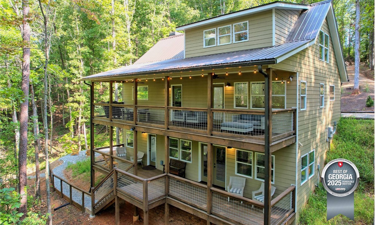 Dahlonega Cabin | Riverfront with Arcades & Firepit, No Service Fee!
