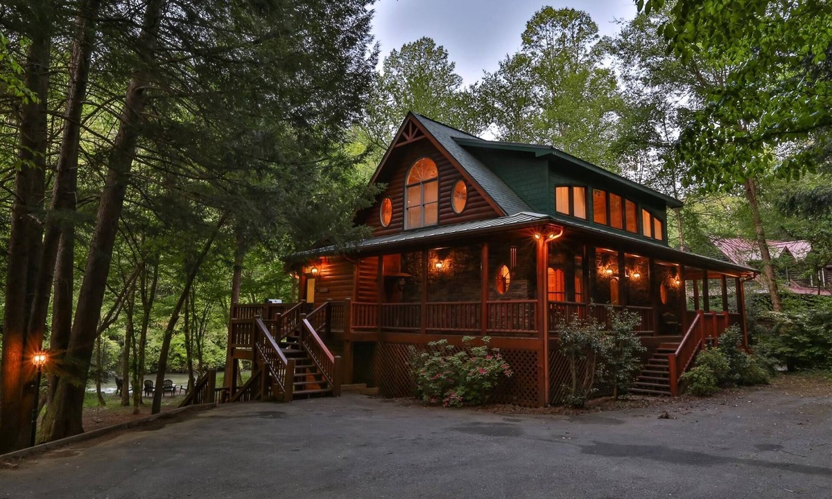 East Ellijay Cabin | Riverhouse | Ellijay, GA