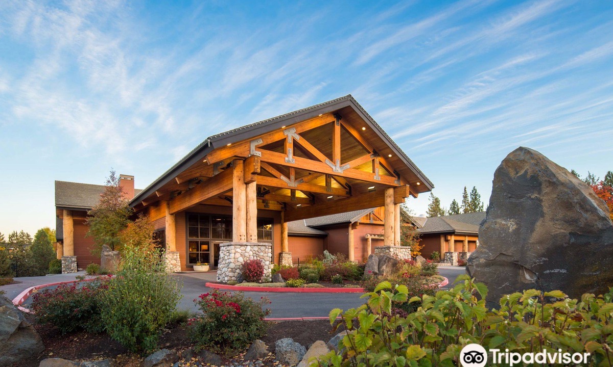 Orchard District Hotel | Riverhouse on The Deschutes