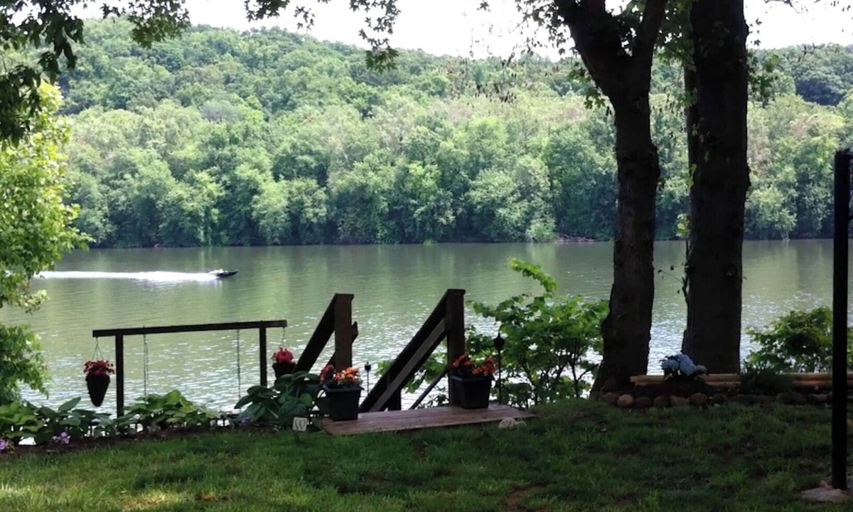 Bakerton Cottage | RIVERKEEPER INN, Waterfront Property on the Potomac River