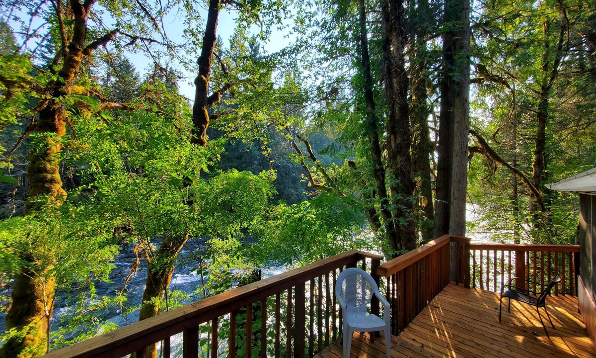 Blue River Cabin | RiverPeace on the McKenzie