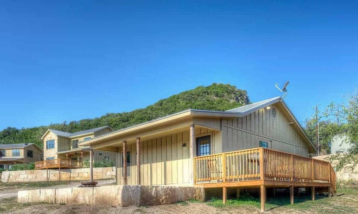 Concan Cabin | River’s Edge Cabin #1 at Oasis Resort