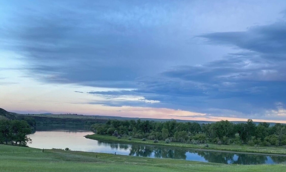 Great Falls Cottage | Rivers Edge Cottage!