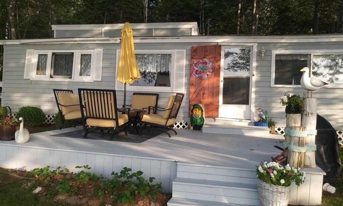 Woodstock Cottage | Rivers End Cottage-Golf, Pool, Restaurant and Bar within walking distance