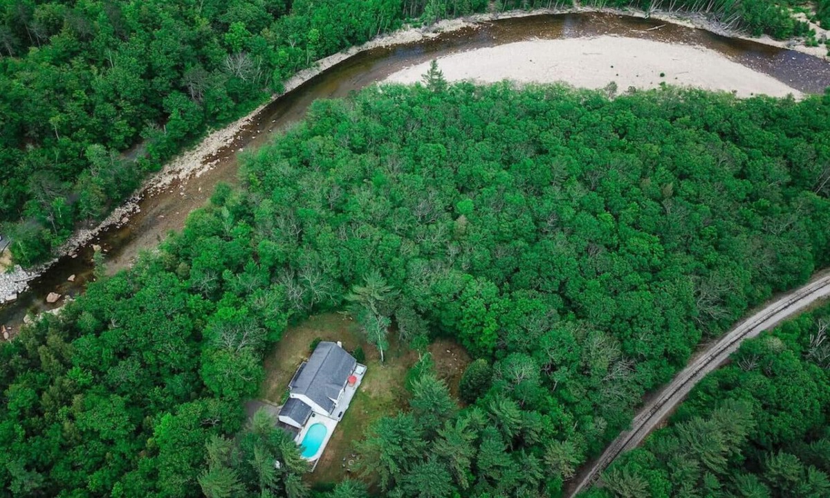 Bartlett Villa | RIVERSBEND | Private River Access, Pool, Hot Tub