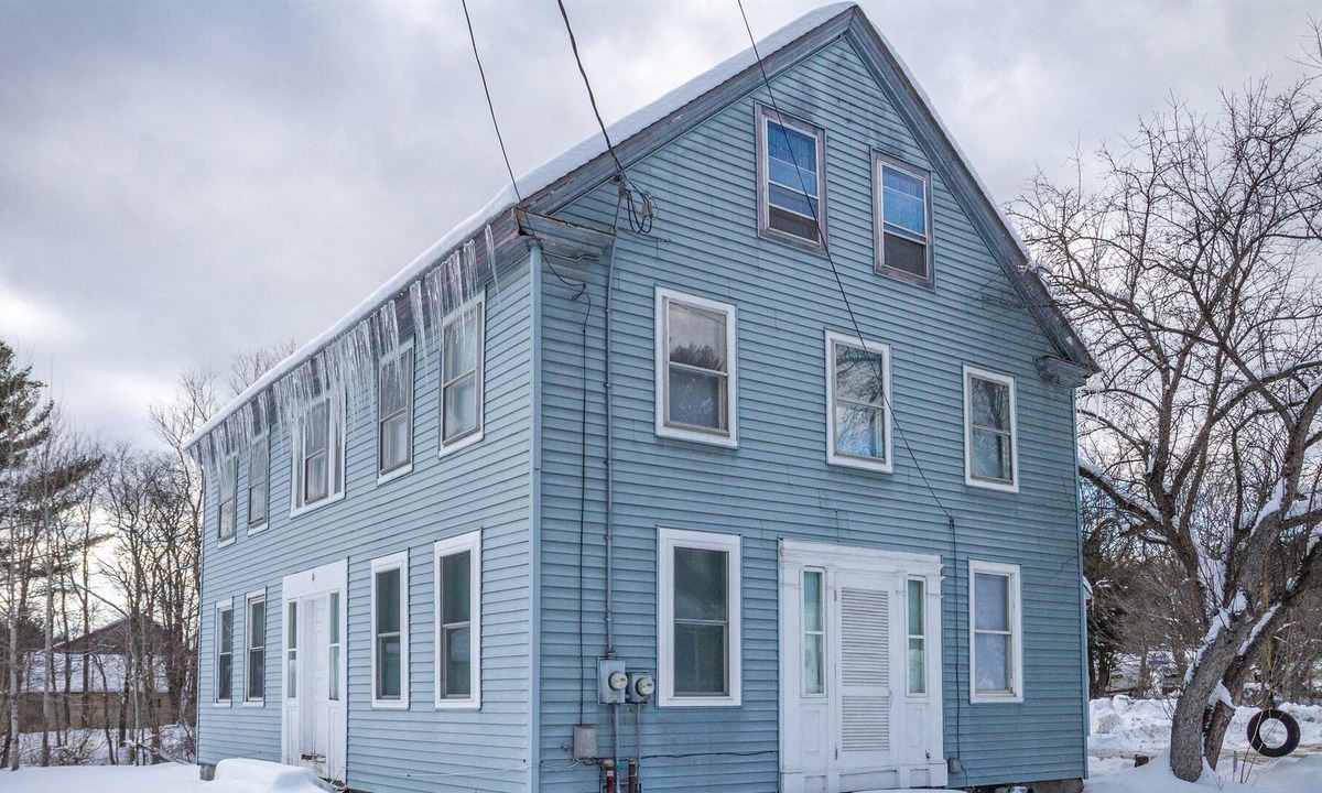 Londonderry House | Riverside 3 Bedroom Home