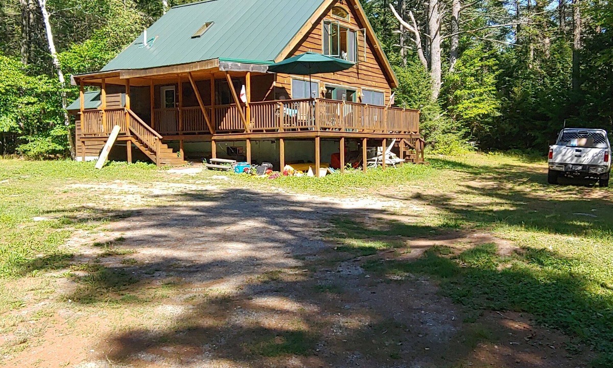 Millinocket House | Riverside 3 bedroom 2 bath near Baxter State Park