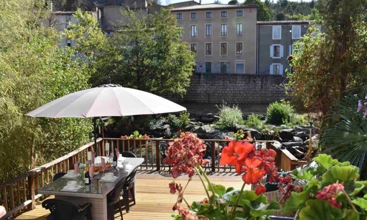 Quillan House | Riverside 4 bed house full of character and charm
