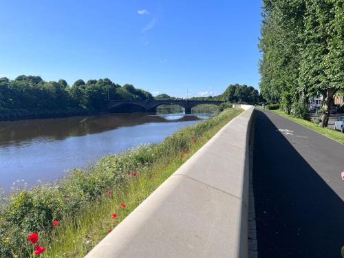 Preston House | Riverside by Teil