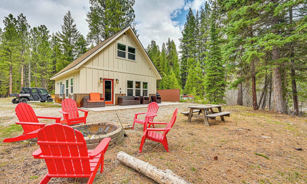Darby Cabin | Riverside Cabin in Bitterroot National Forest!