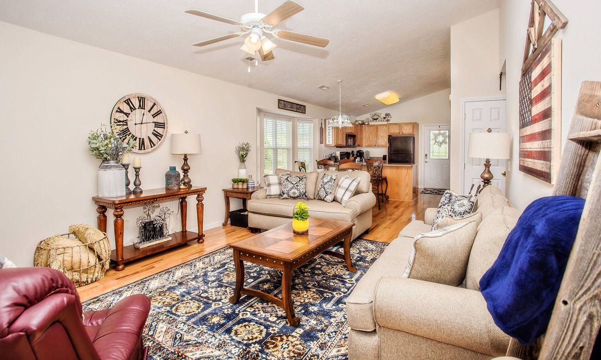 Pigeon Forge Ski Chalet | Riverside Haven. Easy Drive. Minutes to It All!