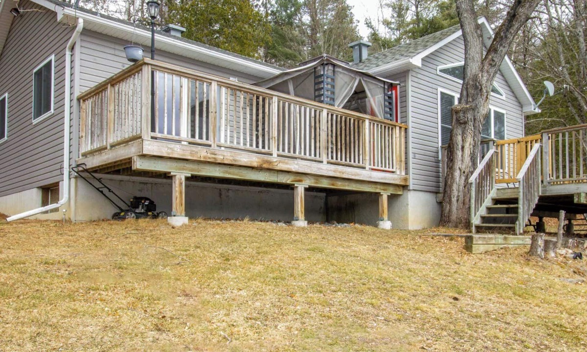 Addington Highlands Cottage | Riverside House - Four Bedroom Cottage, Sleeps 8