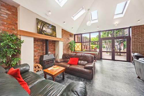 Broughton House | Riverside Mews