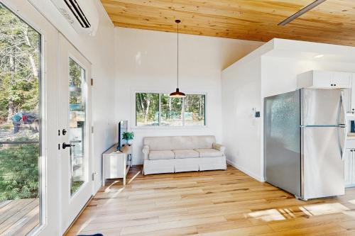 Sandy Point House | Riverside on Penobscot