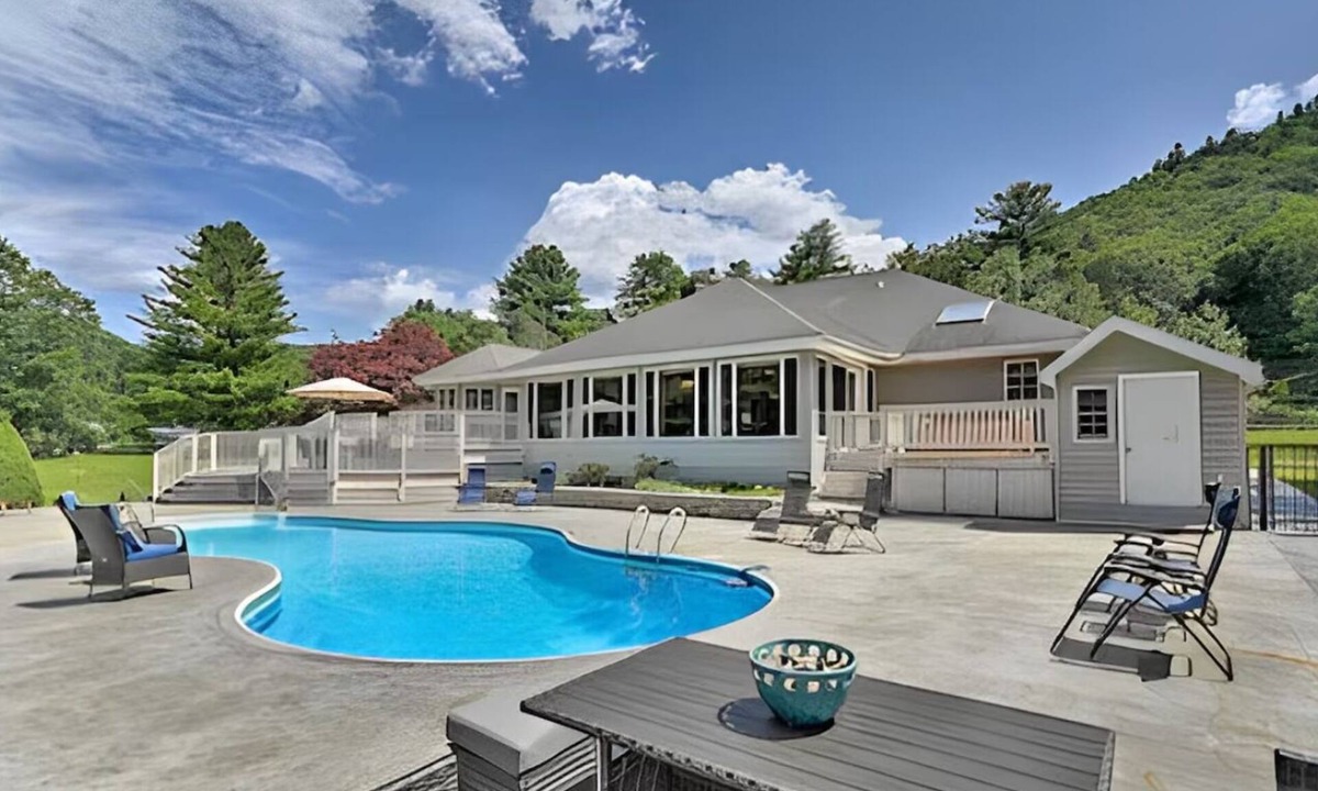 Hancock Villa | Riverside retreat in Catskills with pool