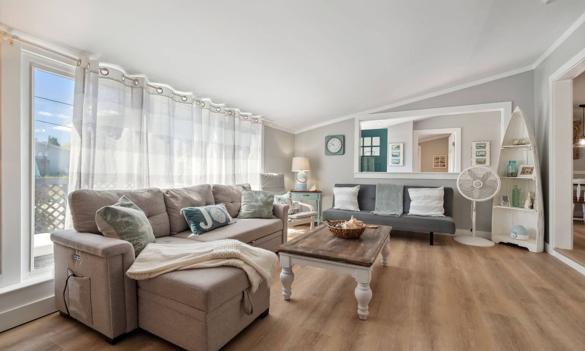 Newbury House | Riverside Retreat Laundry Work-Friendly