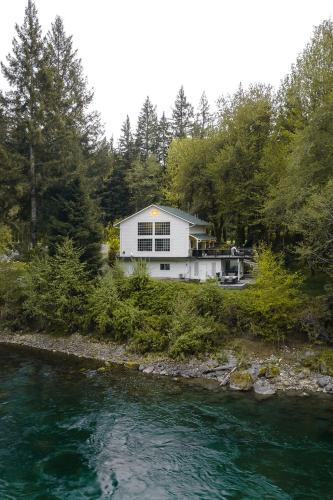 Concrete House | Riverside Retreat on Skagit River