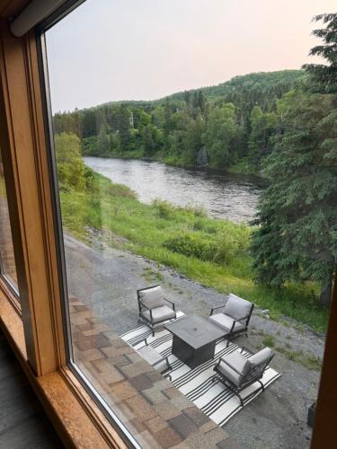 Fort Kent Mills House | Riverside Retreat