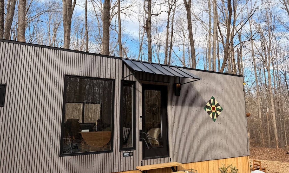 Elon House | Riverside Studio | Trails, Views, Firepit, Hammock