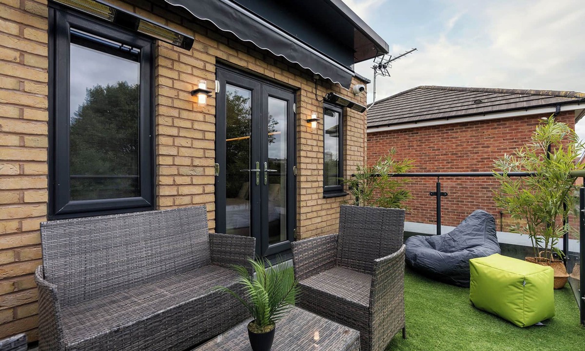 Salford Apartment | Riverside Villas