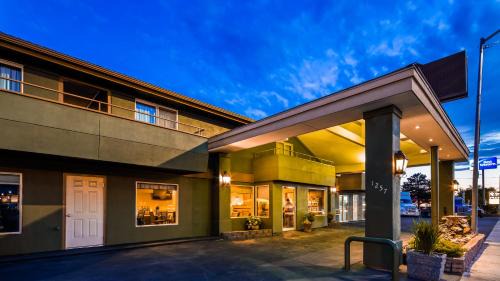 Clarkston Hotel | RiverTree Inn & Suites