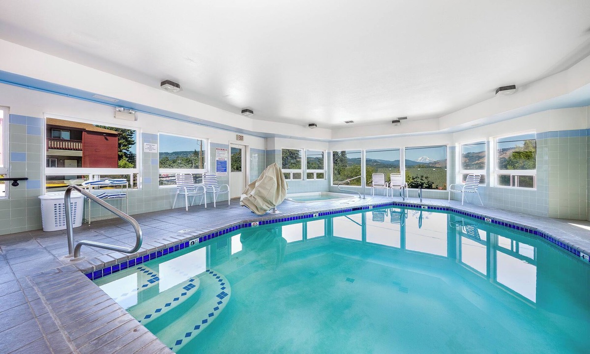 Hood River Hotel | Riverview Lodge