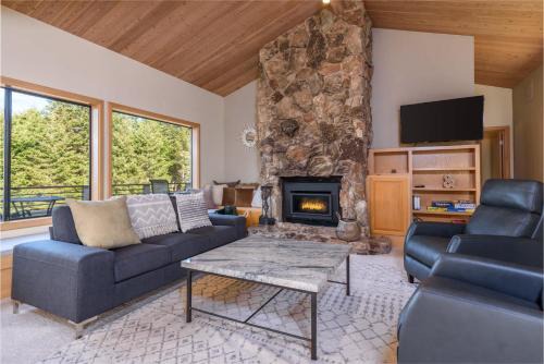 Sea Ranch House | Riverview - Private Hot Tub - Sleeps 12